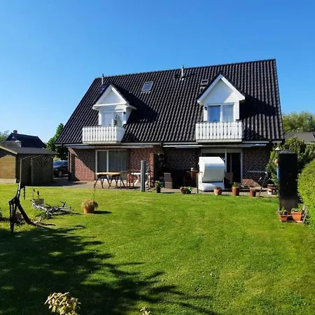 Laura - Am Wieker Bodden Gelegen *